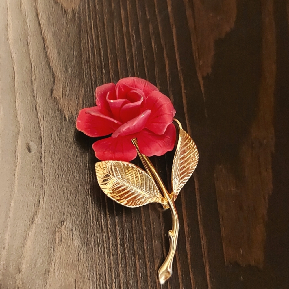 Cerrito vintage rose brooch